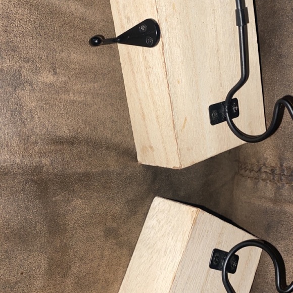 Decor - Picture 2 of 2